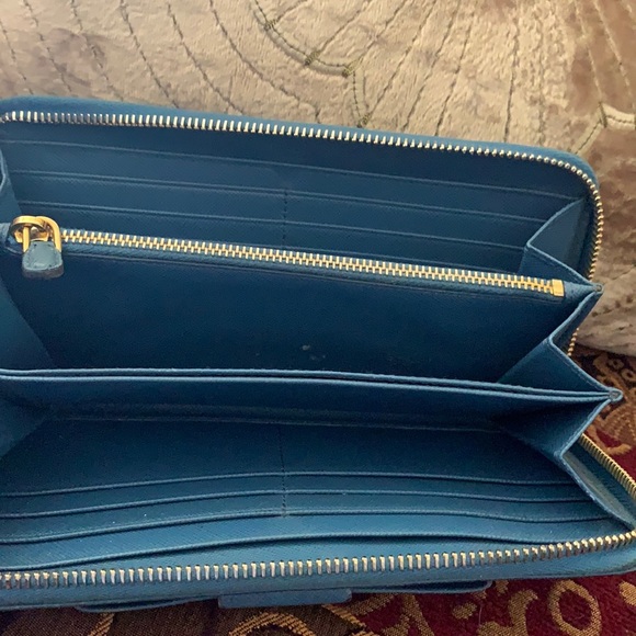 Authentic Prada long zip around bow wallet - Picture 8 of 12